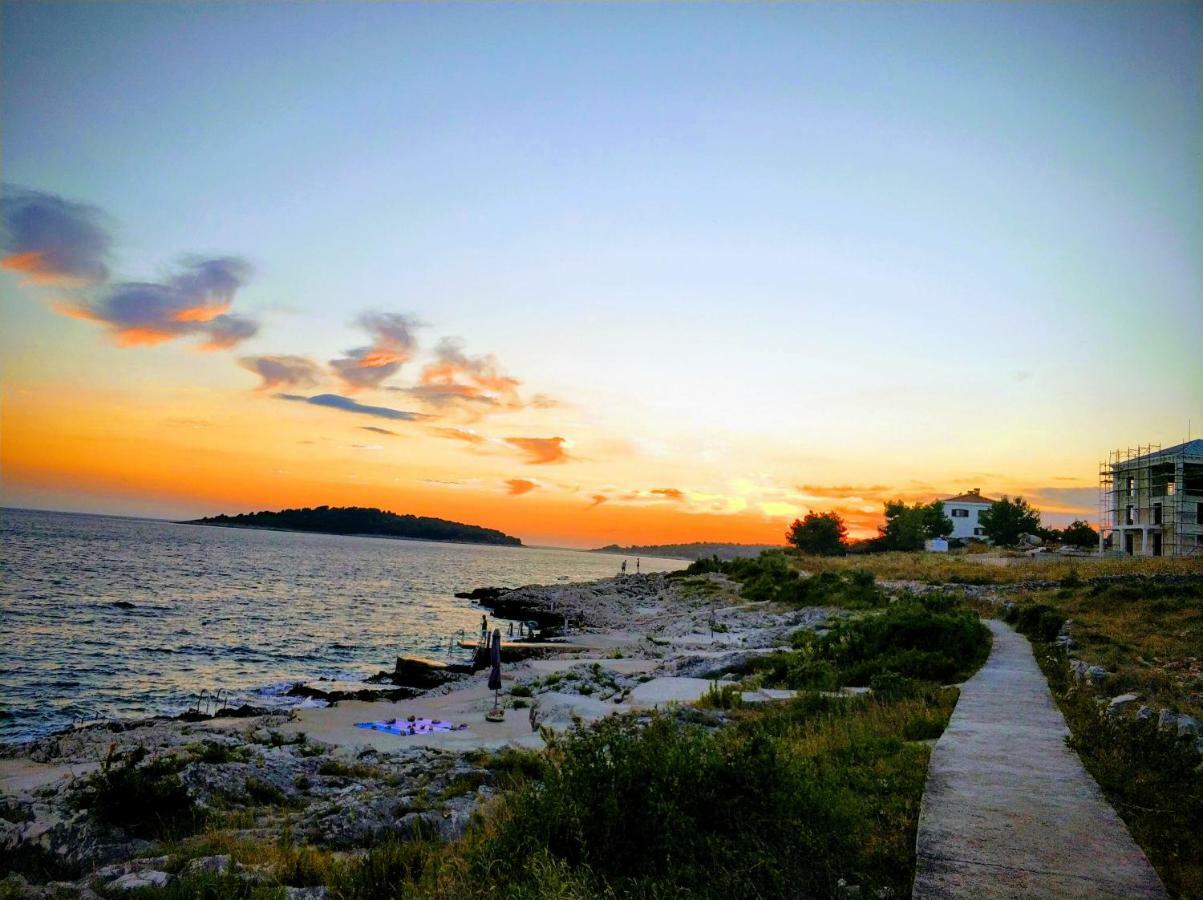 Luxury View Apartments Rogoznica  Bagian luar foto