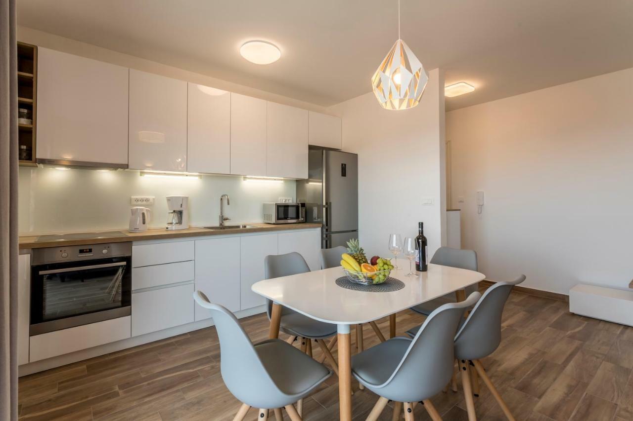 Luxury View Apartments Rogoznica  Bagian luar foto