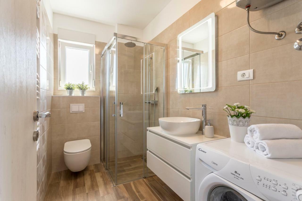 Luxury View Apartments Rogoznica  Bagian luar foto