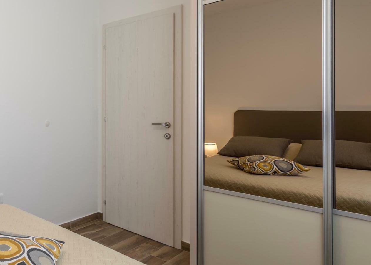 Luxury View Apartments Rogoznica  Bagian luar foto