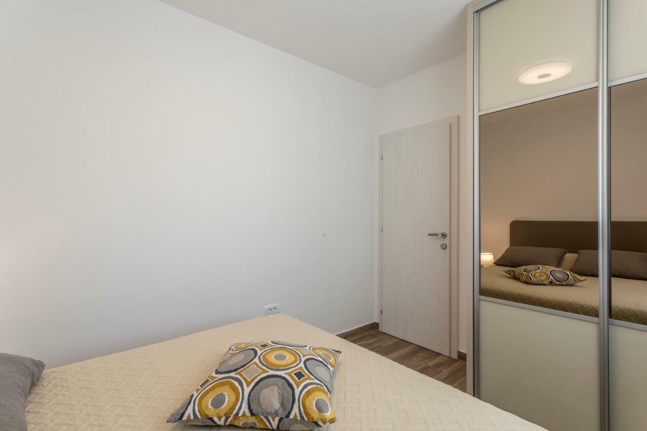 Luxury View Apartments Rogoznica  Bagian luar foto