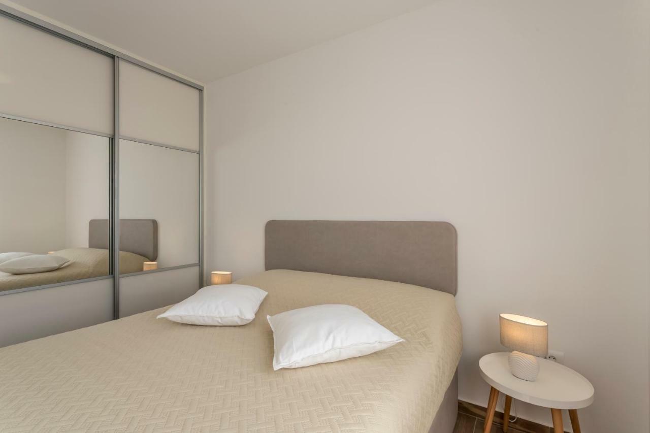Luxury View Apartments Rogoznica  Bagian luar foto